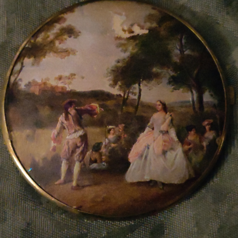Compact mirror